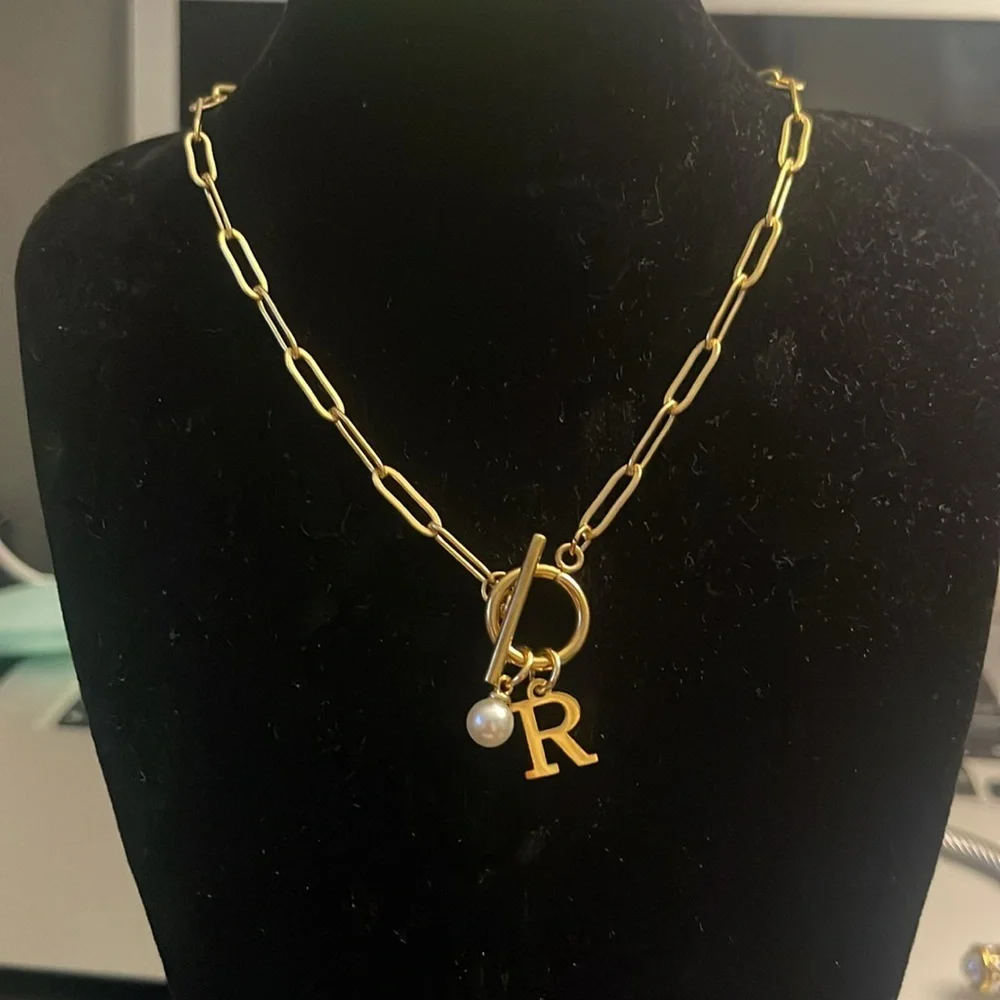 STAINLESS STEEL Letter “R” necklace - Picture 3 of 3